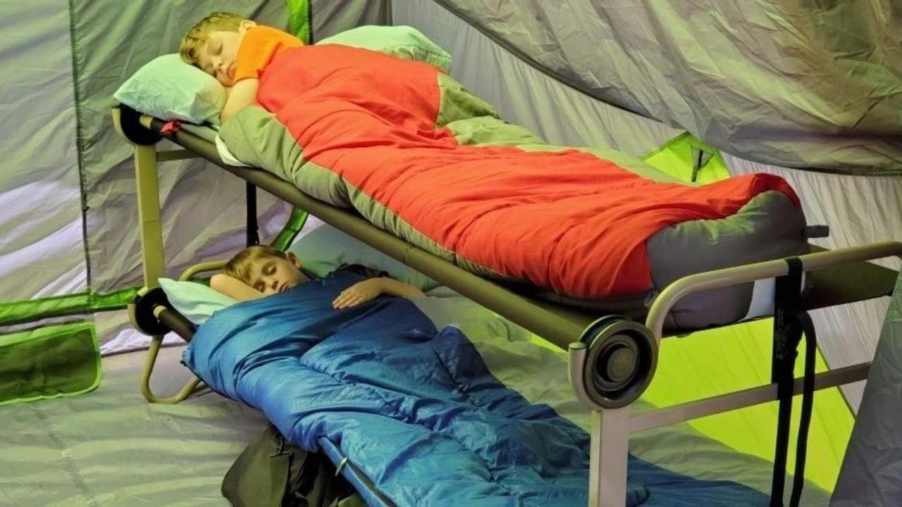 Bunk bed cots