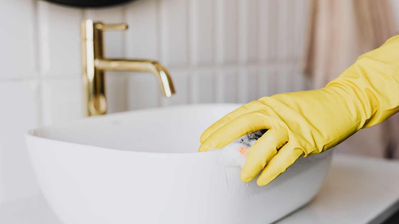 How To Unclog A Bathroom Sink: A Guide To Clearing Drain Pipes