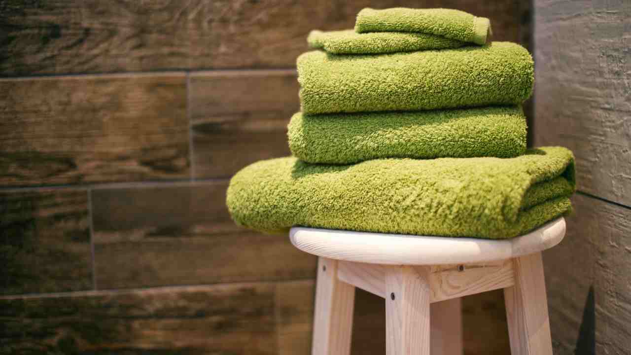 Ladder towel rack