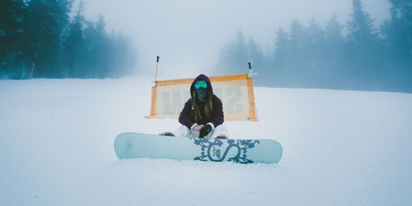 Snowboard stomp pad